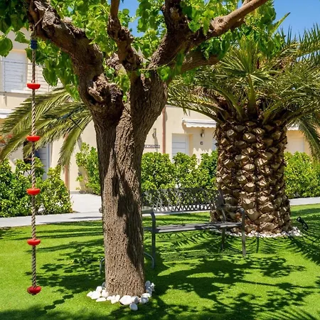 Fuer 4 Personen Ca 60 Qm In Empuriabrava, Costa Brava Golf De Roses * Empuriabrava